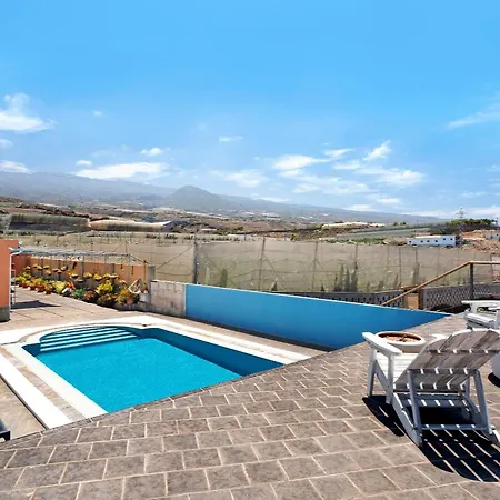 Сasa de vacaciones La Calabacera Casa Con Piscina, By Paramount Holidays *